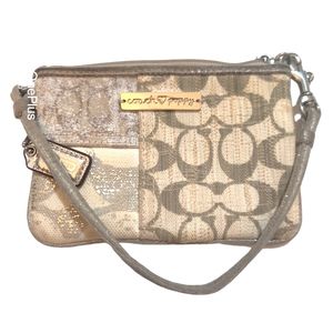 Coach Poppy Wristlet